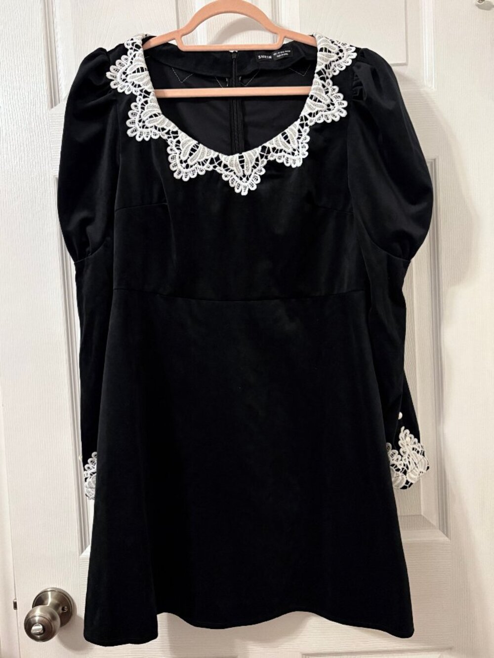 NWOT SHEIN Long-Sleeved Black Velvet Dress with White Lace Collar, L